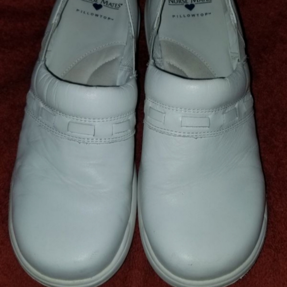 Nurse Mates White Clogs size 9M